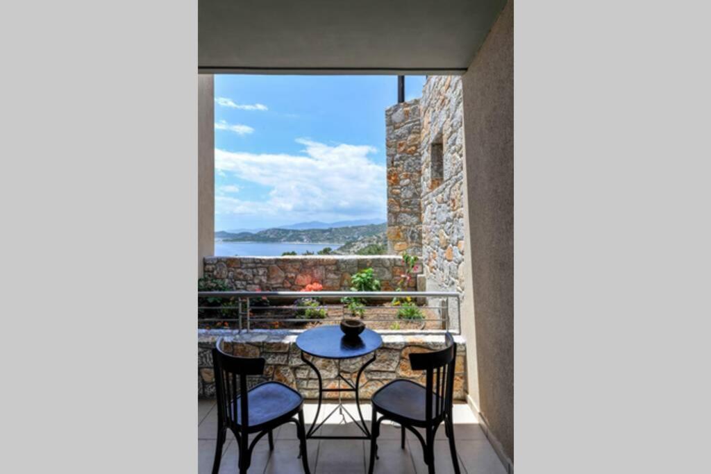 Wonderful Eco Friendly Villa Augustine Ampelo Bagian luar foto
